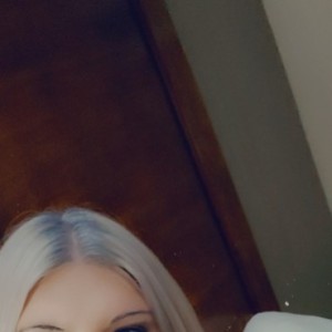 Veeann, Reading escorts