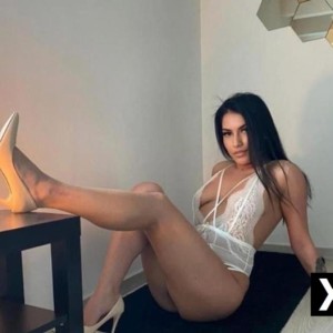 MAIA, Leek escorts