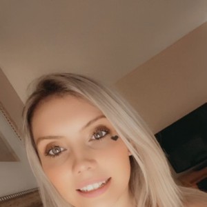 Ari, Downey escorts