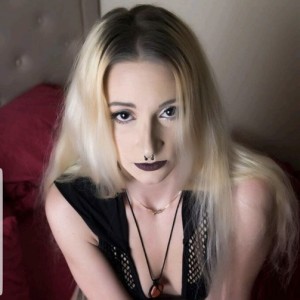 Vanessa Bella, Corona escorts