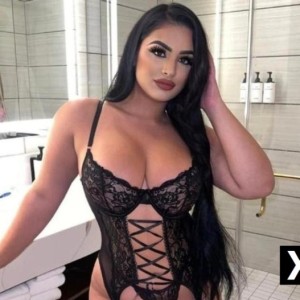 MIRIAM, Irlam escorts