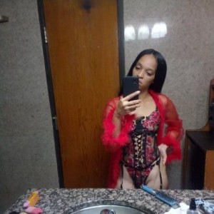 Yoni Rayne, Lansing escorts