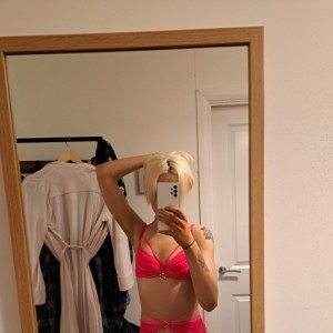 Robynn, Blantyre escorts