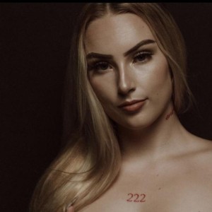 Dior, Turner escorts