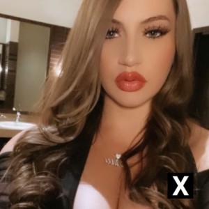 Sabrina, Mesa escorts