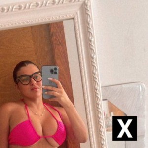 dasley, Downey escorts
