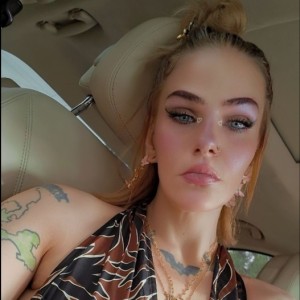 SexxiLexxi, Pueblo escorts
