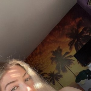 Zara, Gloucester escorts