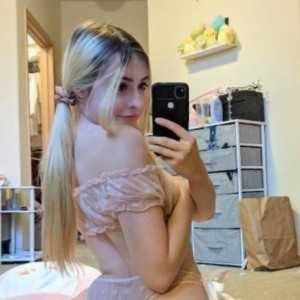 April, Vista escorts