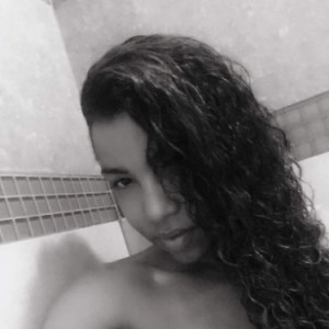 Serena, Santorini escorts