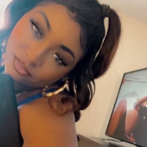 Laylanii, Estero escorts