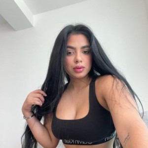 Julis, Akron escorts