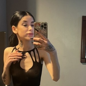 Larissa, Chester escorts