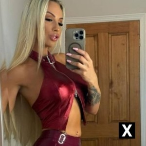 SELENA, Halesowen escorts