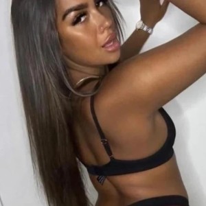 Maya, York escorts