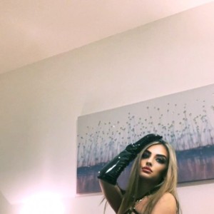 Miriam, Coleford escorts