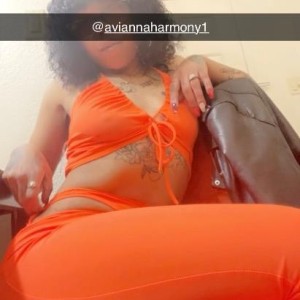 Avianna, Etna escorts