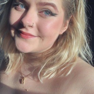 Liza, Mission escorts