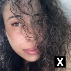 Zayla, California escorts