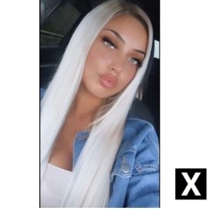 Lora, Glenrothes escorts