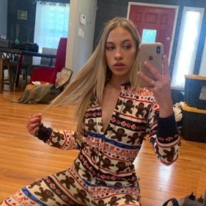 Lolita, Parthenay escorts