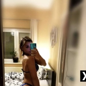 Hannah, Aitkin escorts