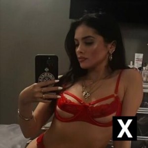 Nicole, La Crosse escorts