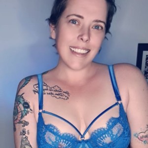 Carly, Hillcrest escorts