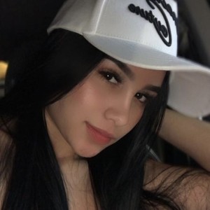 Mia, Topeka escorts
