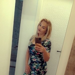 Blonda Reală, Bacau escorts