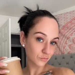 Tina, Edina escorts