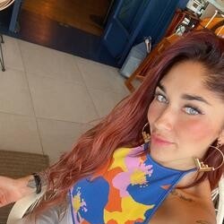 Sara, Llefia escorts