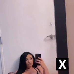 Shanelle, Saint Louis Park escorts