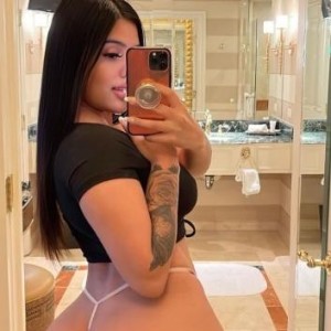 Carol, Dumont escorts