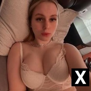 Megan, Hancock escorts