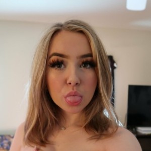Emisha, Skelmersdale escorts