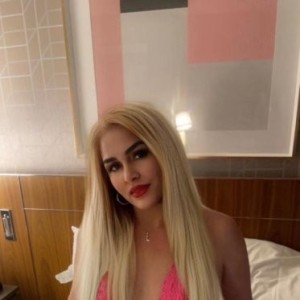 Claudia, Celina escorts