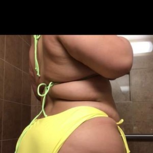 Juicy, Pella escorts