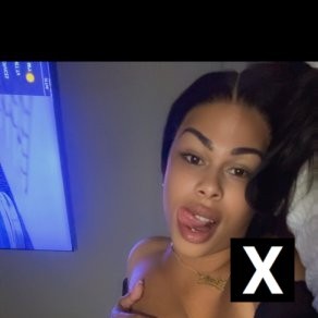 Tia, Miami escorts