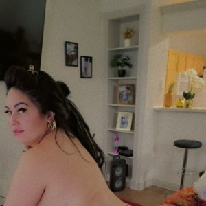 Loren, Wyldwood escorts