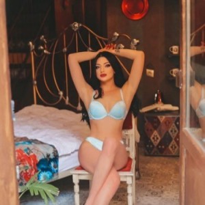 Julia, Rhodes escorts