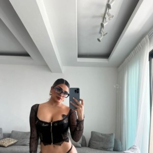 Samanta, California escorts