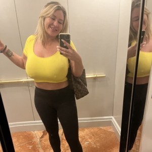 Nikki, Alpharetta escorts