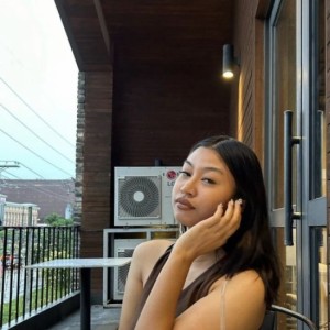Ana, Frederick escorts