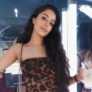 Neemalove, Detroit escorts