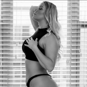 Kendra, Pueblo escorts