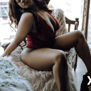 Claire, Levittown escorts