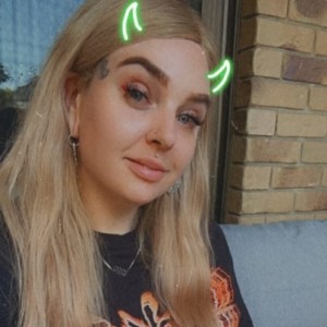 Raven, Zillmere escorts