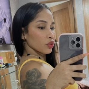 Yenifer, Celina escorts