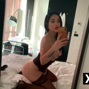 Misha, Omagh escorts